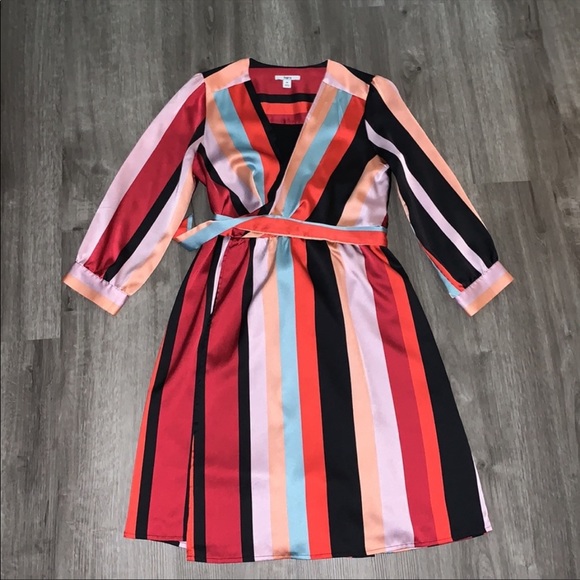 ❤️‍🔥Firm Price❤️‍🔥 Bar III striped wrap around dress - Picture 1 of 12